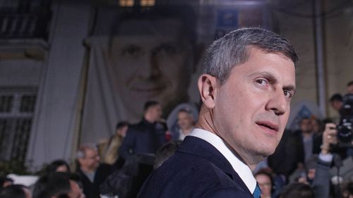 VIDEO Dan Barna, explicații despre faptul că DLAF a sesizat DNA: ”Confuzie gravă”. Întrebat dacă sesizarea e o regie politică, Barna a spus ”nu am date să spun asta, n-am ce să comentez”