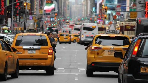 Tot mai mulți părinți britanici iau în calcul aerul curat drept principal factor atunci când aleg o școală