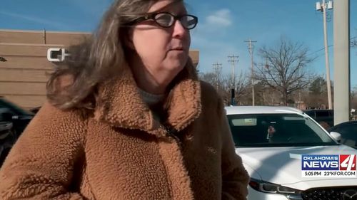 O femeie care a depus 12.500 de euro la bancă a rămas fără ei. Banii nu au ajuns în cont. Reacția băncii