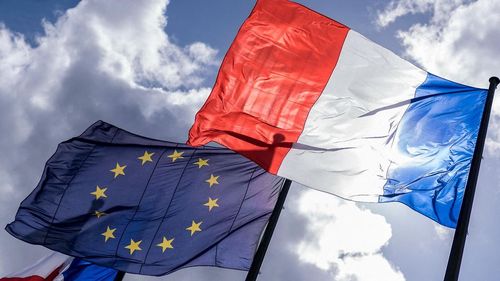 Franța solicită cetățenilor săi să părăsească Rusia