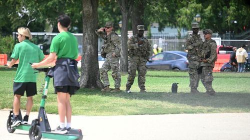 Pentagonul anunţă că cei 800 de rezervişti din Garda Naţională mobilizaţi de Trump să „cureţe” Washingtonul se află în capitală