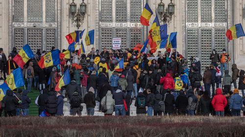 Un al doilea protestatar care a forțat intrarea în Parlament la mitingul AUR, reținut de poliție
