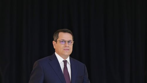 Nicolae Ciucă: Am lucrat foarte bine cu domnul Eduard Hellvig, îl apreciez foarte mult pentru ceea ce a făcut în politică şi la conducerea SRI / Este oricând binevenit în PNL