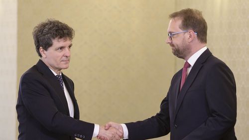 VIDEO Dominic Fritz după consultările cu Nicușor Dan: Vrem guvern minoritar cu PNL și UDMR / USR nu va vota un guvern PSD / Anticipatele ar fi o soluție