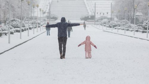 Elevii și profesorii din județele Ilfov și Suceava intră în vacanță de vineri / Între 6 și 10 februarie 2023 este prima vacanță mobilă din acest an