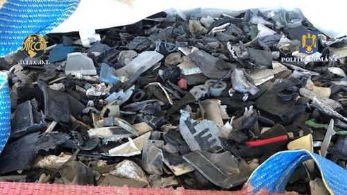 Două transporturi cu două tone de gunoaie din Anglia şi Olanda au fost blocate la intrarea în țară