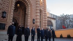 Președintele Iohannis, premierul Ciucă și alți lideri politici participă la ceremonia dedicată Zilei Internaţionale de Comemorare a Victimelor Holocaustului