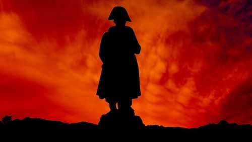 La două secole după moartea sa, împăratul Napoleon continuă să suscite pasiuni