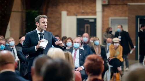 Alegeri prezidențiale Franța: Favoritul Emmanuel Macron a început să dea semnale de îngrijorare. Diferența în sondaje față de candidata extremei drepte, Marine Le Pen, s-a redus considerabil de la începutul campaniei electorale