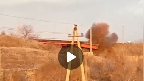 VIDEO Podul feroviar care leagă Transnistria de Ucraina a fost aruncat în aer, pentru a preveni o invazie din teritoriul separatist pro-rus