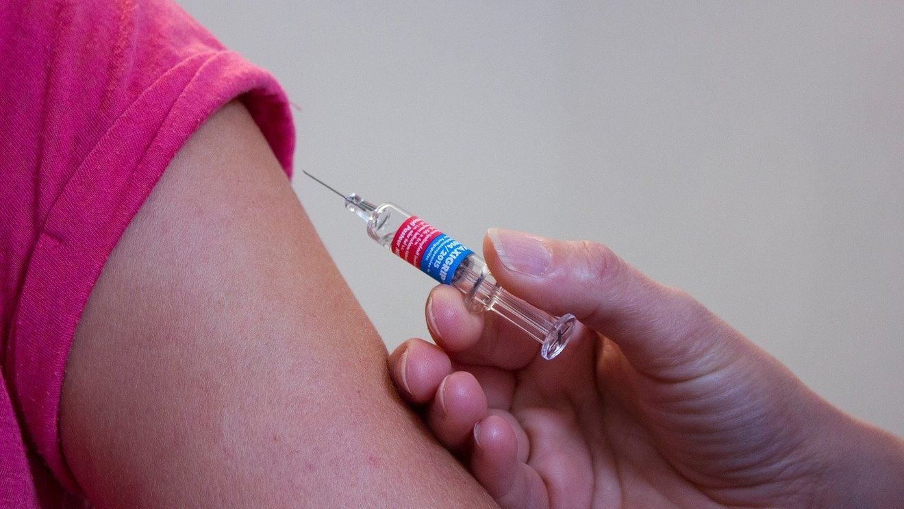 Ministerul Sănătății din Rusia: Vaccinul Sputnik V are la rândul său o eficienţă de peste 90% / Apariţia pe piaţă a unui alt vaccin eficient reprezintă o veste bună pentru toată lumea