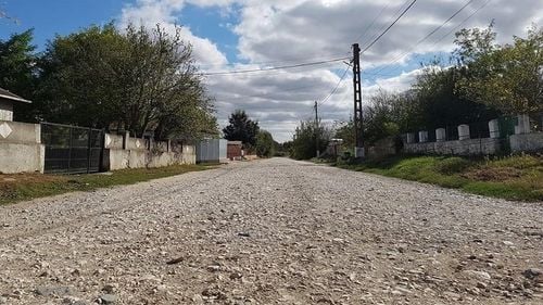 Confuzie totală din cauza întrebării de pe buletinele de vot: ”De ce trebuie să votăm DA dacă noi NU vrem căsătorii gay?” și ”Dacă votez, de fapt, schimbarea legilor justiției?”