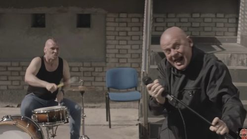 VIDEO Cenzură ca în comunism? Un cântec care îl critica voalat pe liderul partidului de guvernare din Polonia a fost scos din topul unui post de radio / Scandalul a provocat o nouă dezbatere despre libertatea presei