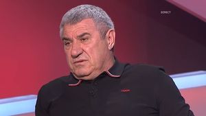 Un șofer a fost lovit de un bărbat pentru că și-ar fi parcat mașina pe proprietatea sa din Pipera/ Agresorul este Victor Becali (surse)