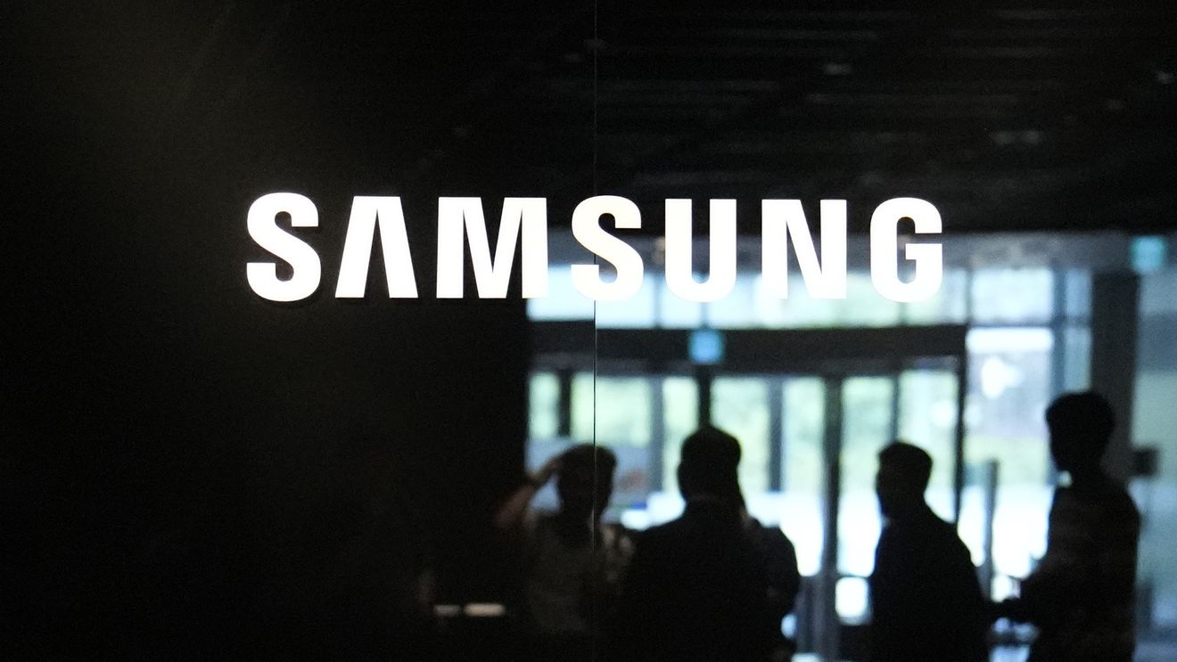 Samsung avertizează asupra încetinirii vânzărilor de cipuri AI, în urma restricţiilor SUA asupra Chinei