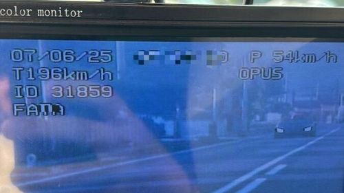 Andrew Tate, surprins cu 196 km/h într-o localitate din Vâlcea (surse)