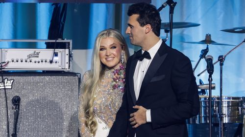 Erika Kirk, văduva lui Charlie Kirk și noul mesia al creștinismului MAGA