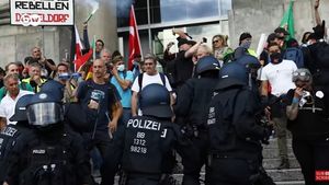 Autorităţile germane au întărit securitatea în jurul Reichstagului după ocuparea Capitoliului / Unii aleşi se tem de acţiuni violente generate de extremnişti de dreapta şi coronasceptici