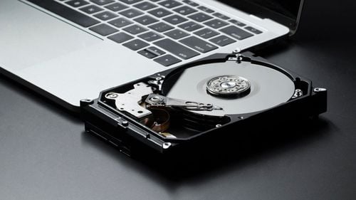 A fost lansat cel mai mare hard disk din lume, cu o capacitate de 36 TB. Calea spre un model de 60 TB, deschisă 
