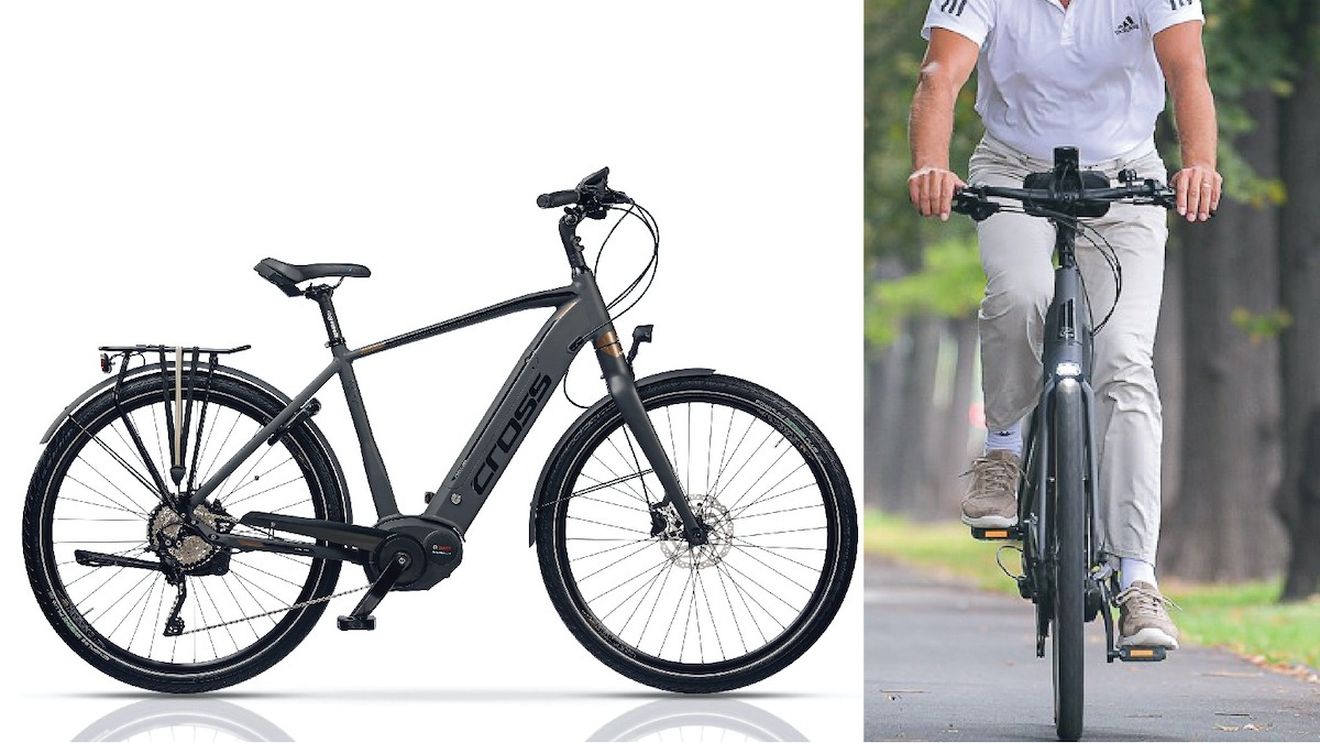 Klaus Iohannis folosește o bicicletă electrică. Un model similar costă 2500 de euro