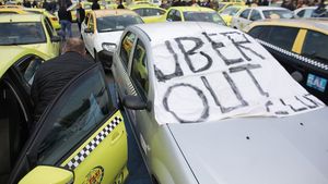“Legea Uber”, care amâna autorizarea platformelor de ridesharing până în februarie 2020, nu a ajuns la promulgare la Cotroceni. Din 1 noiembrie se aplică restricțiile din OUG data de Guvernul Dăncilă în vară. Ce riscă șoferii
