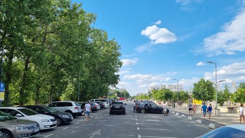 O zi de parcare în Mamaia costă aproape 100 de lei/ City managerul Constanței: ”Hotelierii aveau posibilitatea să cumpere abonamente pentru turiștii care ar fi plătit astfel nici 17 lei/zi. Nu au fost interesați de această facilitate”