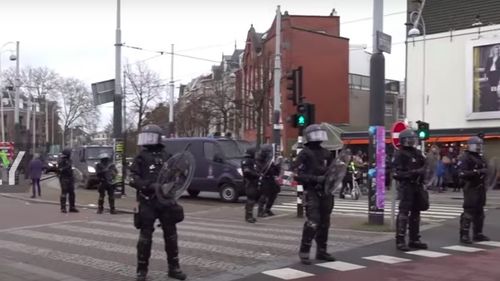 Atac asupra unei școli evreiești din Amsterdam / Autoritățile consideră că a fost un act țintit împotriva comunității evreiești