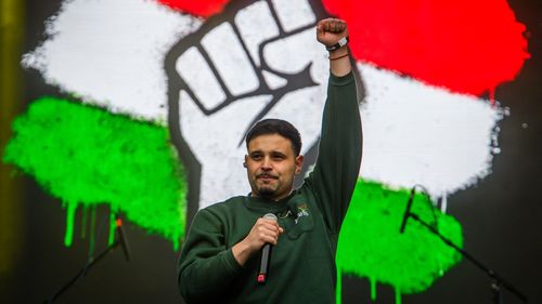 FOTOGALERIE Concert-mamut împotriva lui Viktor Orban cu peste 150.000 de oameni la Budapesta. ”Demolați sistemul!”