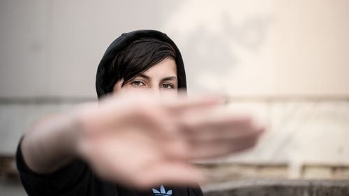 Aproape o sută de minori, tratați în primul centru de recuperare împotriva adicțiilor deschis în România, în primul an de funcționare / Unii dintre pacienți au revenit pentru tratament