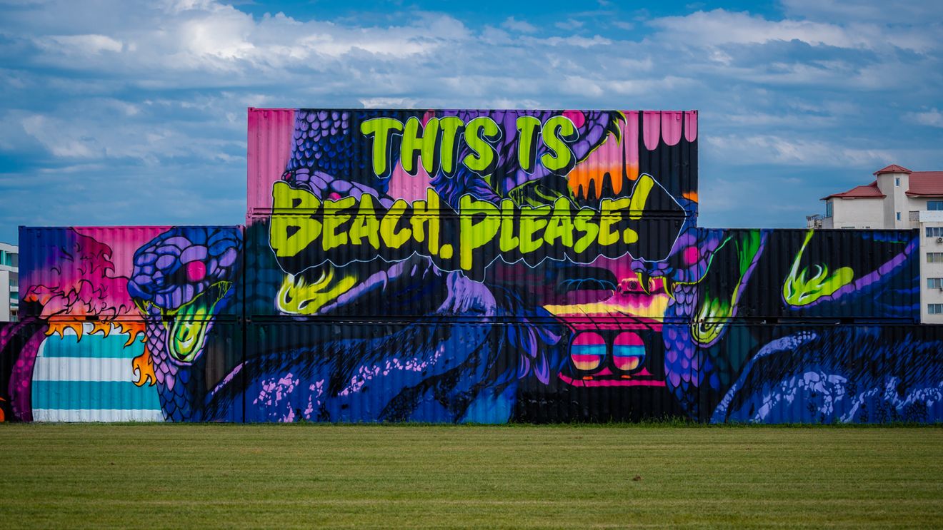 Infrastructură de proporții la ”Beach, Please!”: 120 de autobuze care circulă non-stop, trenuri suplimentate, drum special asfaltat în mai puțin de o săptămână