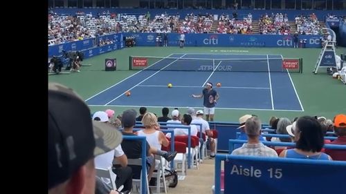 VIDEO Tenismenul Taylor Fritz spune că protestele pentru climă sunt „enervante”/ Meciul său cu Murray a fost întrerupt din cauza unui astfel de protest