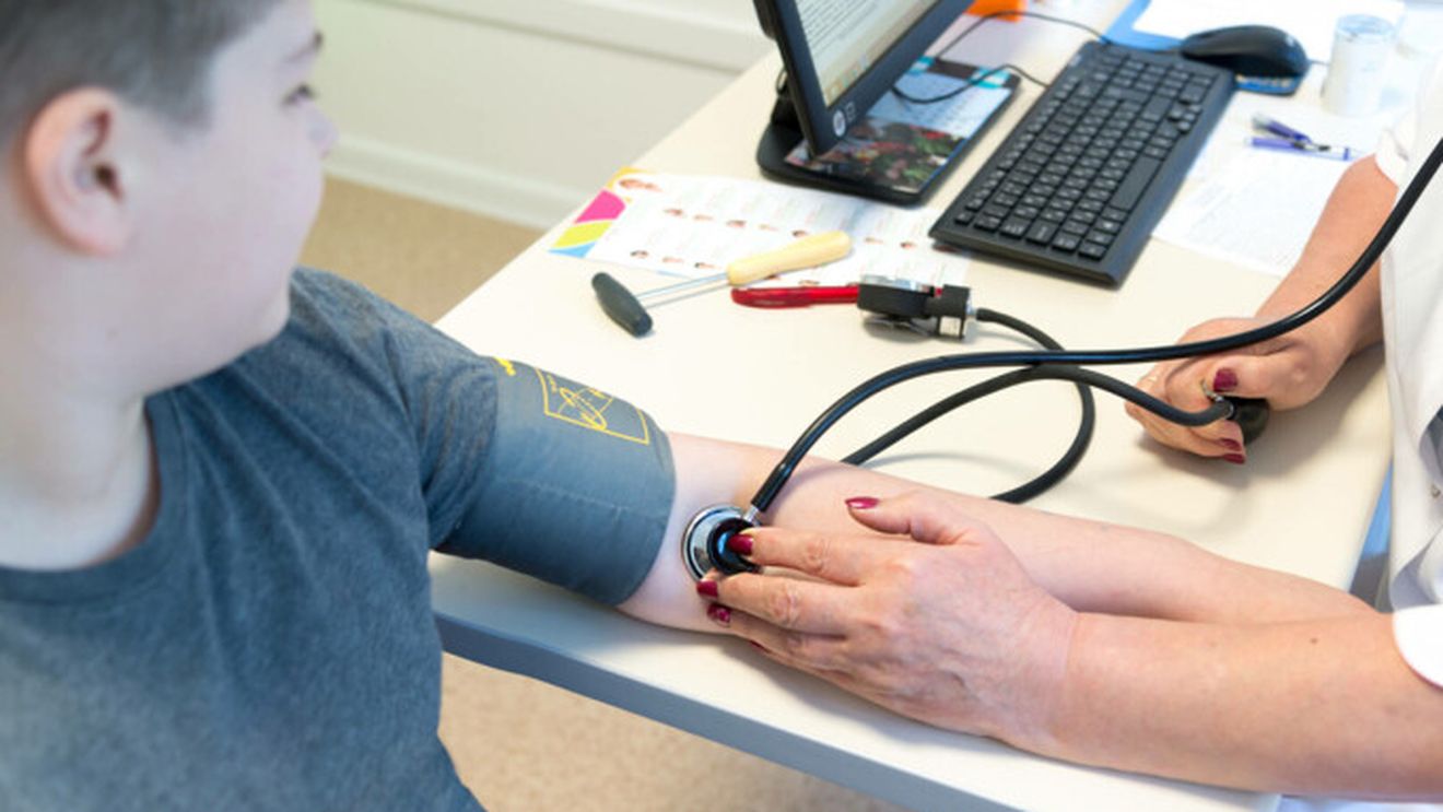Medic: Au apărut multe boli cardiovasculare la copii, iar cauza este lipsa de activitate fizică / Şeful Clincii de Cardiologie de la Spitalul Universitar Bucureşti: ”Sunt legaţi de imagini, sunt legaţii de un device”