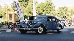 Peste 200 de autovehicule istorice la Retroparada Primăverii 2023, sâmbătă, în Parcul Lumea Copiilor din București