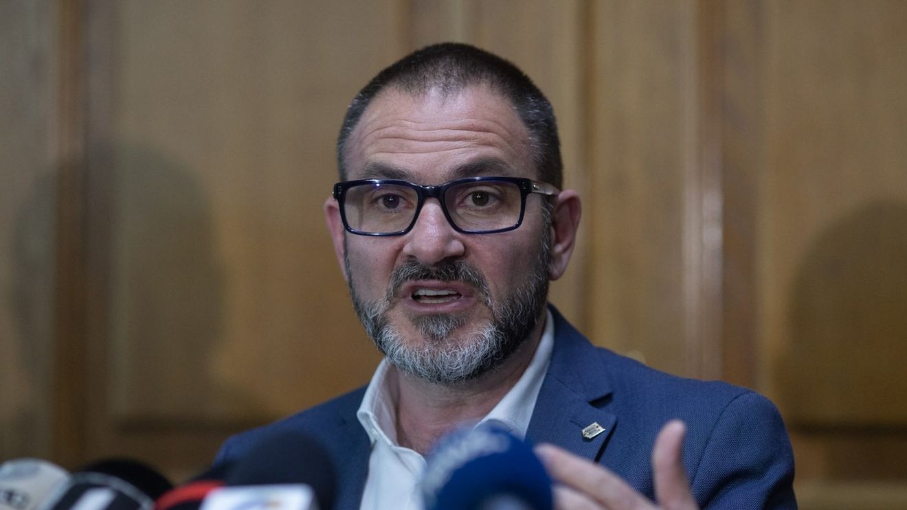 VIDEO Horia Constantinescu, președintele Agenției Naționale pentru Protecția Consumatorilor, l-a sunat pe şeful IPJ Constanţa după ce a fost oprit în trafic în august 2020 / Înregistrarea incidentului a apărut acum / Constantinescu: „Nu l-am sunat să spun să nu îmi dea amendă”