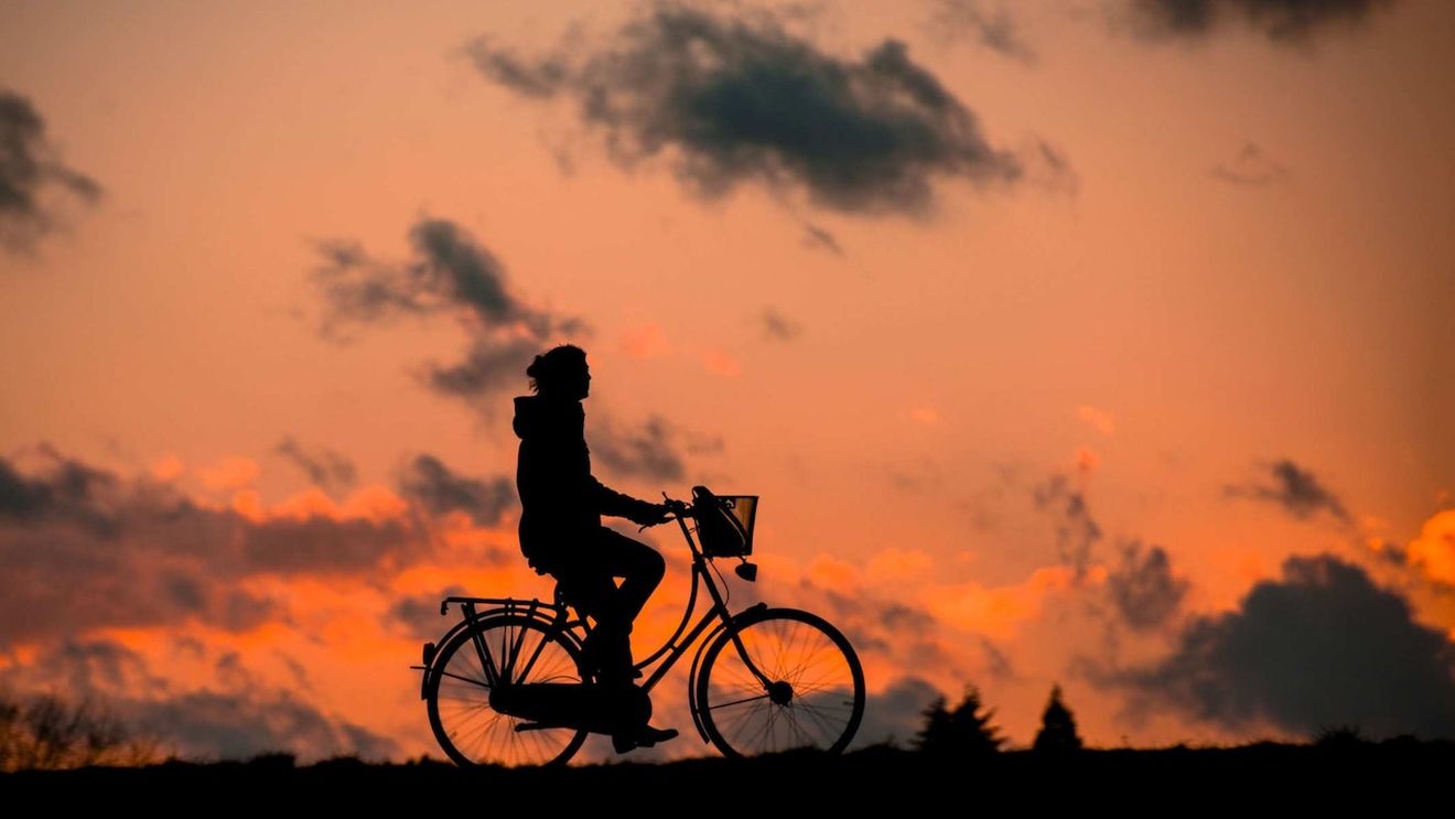 Un oraș spaniol vrea să fie primul din Europa care introduce asigurarea obligatorie pentru bicicliști