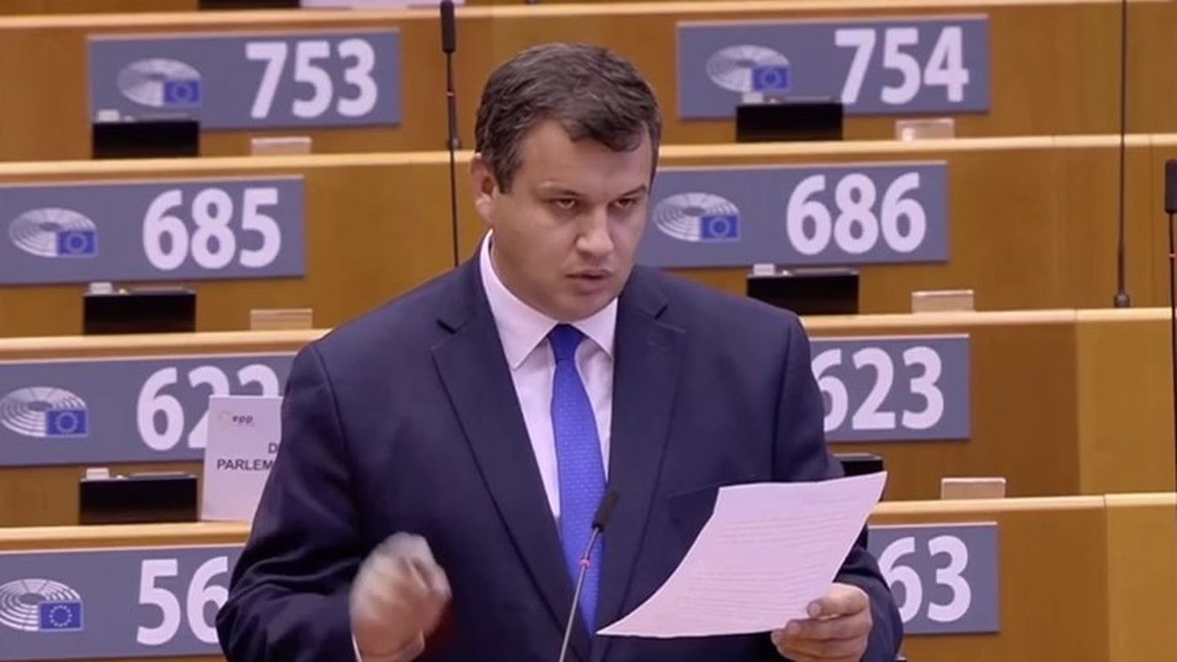 PMP organizează un protest la Ambasada Moldovei din București după ce majoritatea pro-rusă din Parlament a preluat controlul asupra serviciului secret