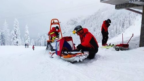 Avertizare Salvamont pentru weekend: cinci accidente mortale pe munte în ultimele zile / La altitudini mari, stratul de zăpadă este alunecos, îngheţat, dur, având consistenţa sticlei