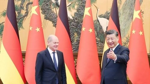Cancelarul german Olaf Scholz merge în China, pe fondul tensiunilor comerciale