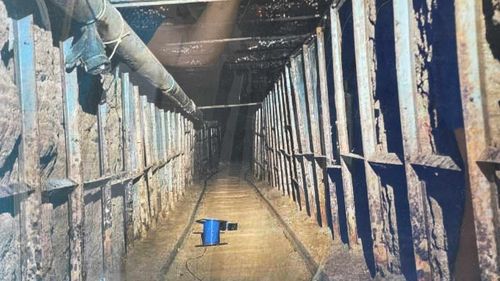 Tunel de jumătate de kilometru al traficanților de droguri, descoperit sub frontiera americano-mexicană