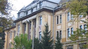 Liceanul din Mureș care și-a bătut diriginta a fost exmatriculat / Se va putea reînscrie, în anul școlar următor, în altă instituție de învățământ