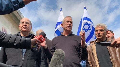 Rivalul lui Netanyahu și-a recunoscut înfrângerea