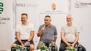 Oficiali maghiari, la școala de vară de la Băile Tușnad: Tusványos este o piatră de hotar în viața maghiarilor / Trebuie să găsim ceea ce este etern în această lume în schimbare rapidă