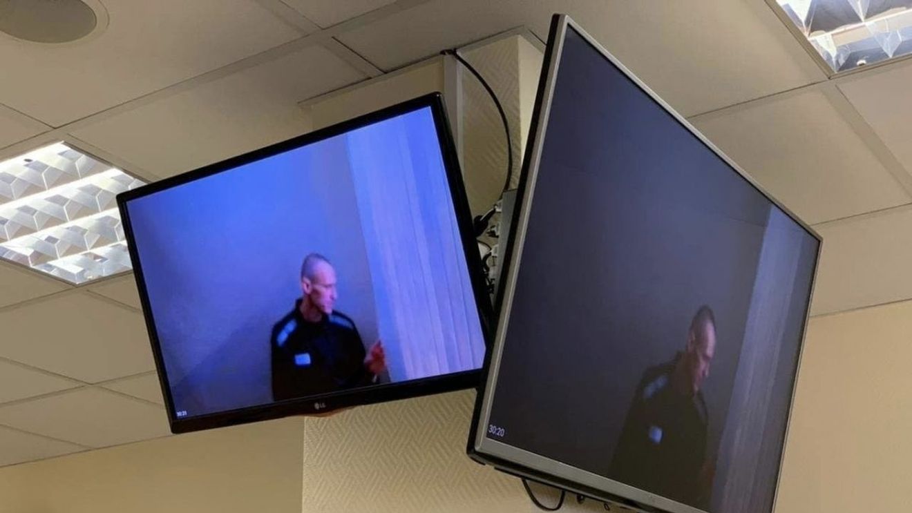 Aleksei Navalnîi, prima apariție în public, prin videoconferinţă, de la încetarea grevei foamei