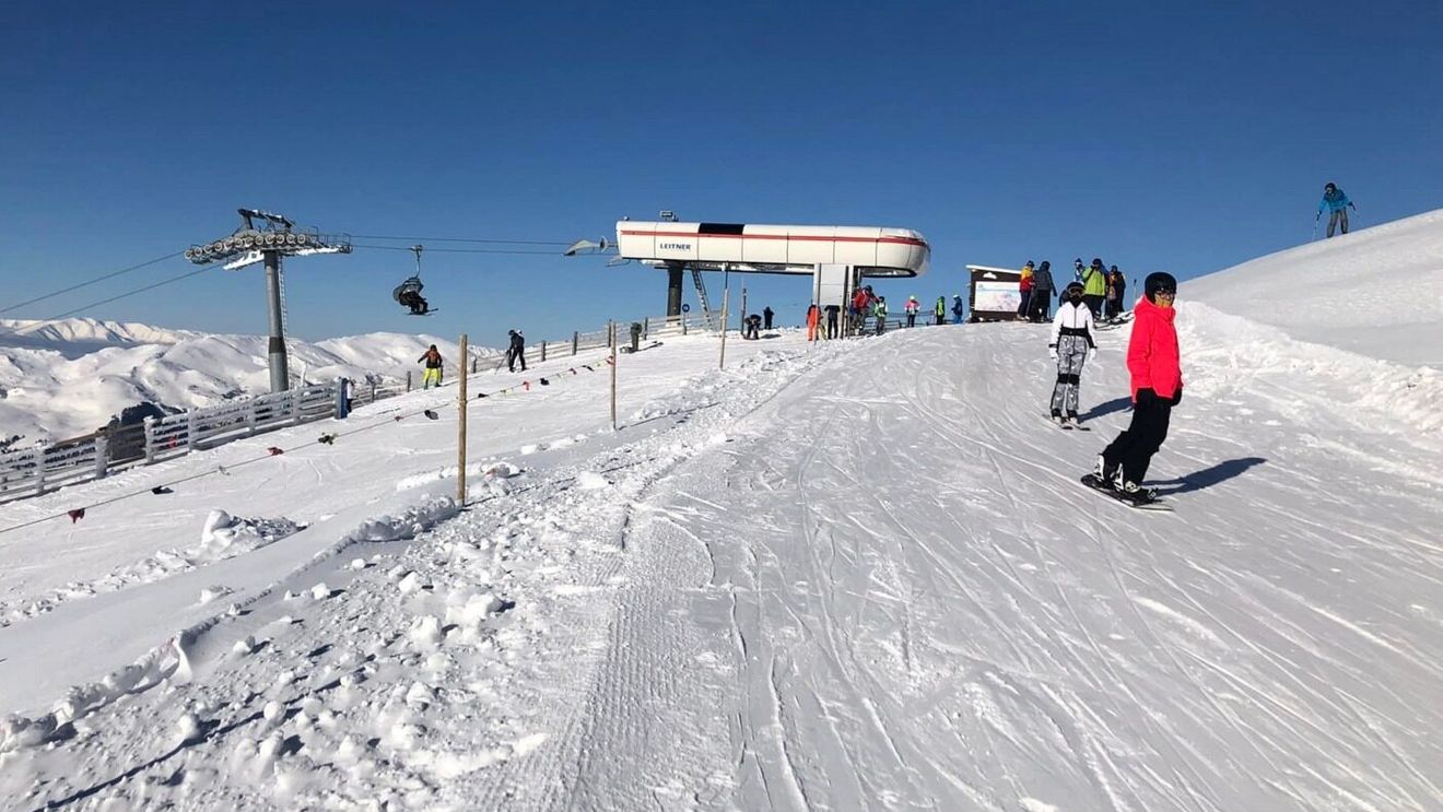 Fără schi la Sinaia din cauza vântului puternic