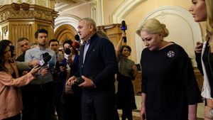 VIDEO După o lună și jumătate de când a evitat să mai iasă în public, Dragnea a avut o ieșire nervoasă la adresa jurnaliștilor: E nevoie de avizul lui Iohannis și pentru viață?