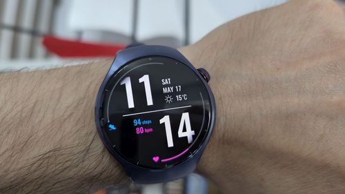 REVIEW Huawei Watch 5: Un „mini smartphone” purtat la încheietura mâinii