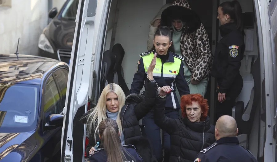 Laura Vicol catușe arest retinere nordis