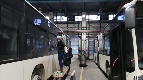Buletin de București: Achiziții în plus față de necesar la STB în valoare de 1 milion de euro / Neregulile descoperite la 30 de contracte încheiate de societatea de transport