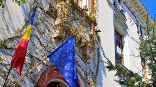 Scăderile de drepturi salariale, semnalate de sindicatele profesorilor, sunt corecții cerute de Curtea de Conturi după ce ani de zile mai multe sporuri fuseseră calculate greșit de aplicația Ministerului Educației / MEC: Sindicatele știau asta