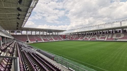 Cine transmite derbiul Rapid - CFR Cluj la tv: Programul complet al meciurilor din weekend din Superliga